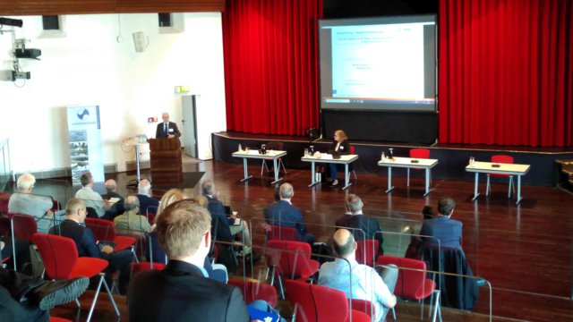 Vorstellung des Gutachtens Hr. Prof. Schüttrumpf Infoveranstaltung Gremien 04.05.2022 Vorstellung des Gutachtens Hr. Prof. Schüttrumpf Infoveranstaltung Gremien 04.05.2022