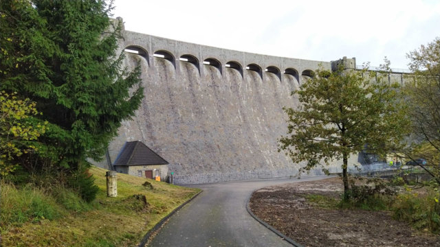 Kerspe-Talsperre Abschluss Sanierung Mauer Luftseite Kerspe-Talsperre Abschluss Sanierung Mauer Luftseite