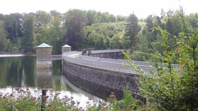 Neyetalsperre Mauer Neyetalsperre Mauer