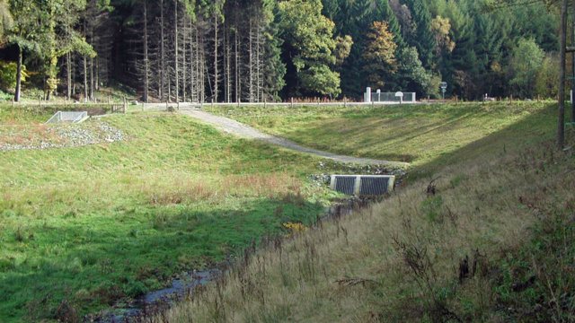 Hochwasserrückhaltebecken