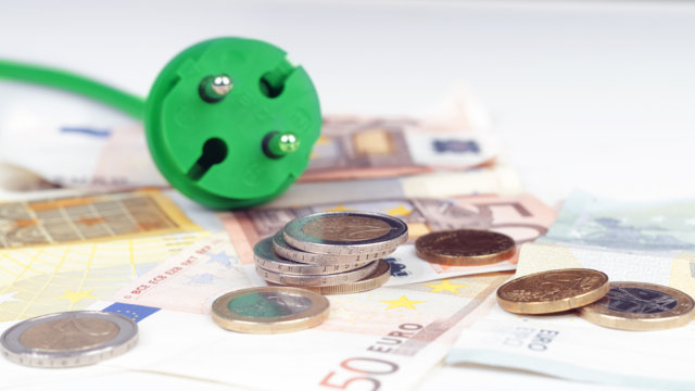 Energieeinkauf (Foto: Fotolia; jozsitoeroe) Energieeinkauf (Foto: Fotolia; jozsitoeroe)